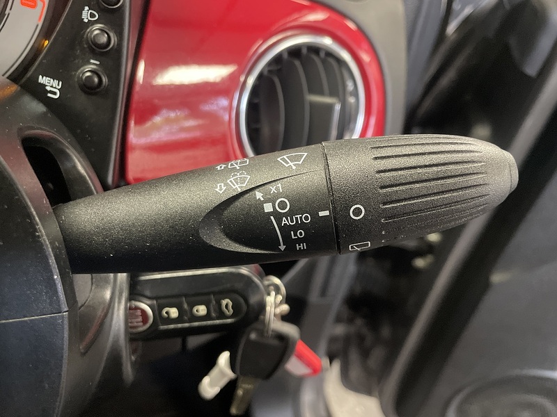 Fiat 500 MHEV RED - U75689