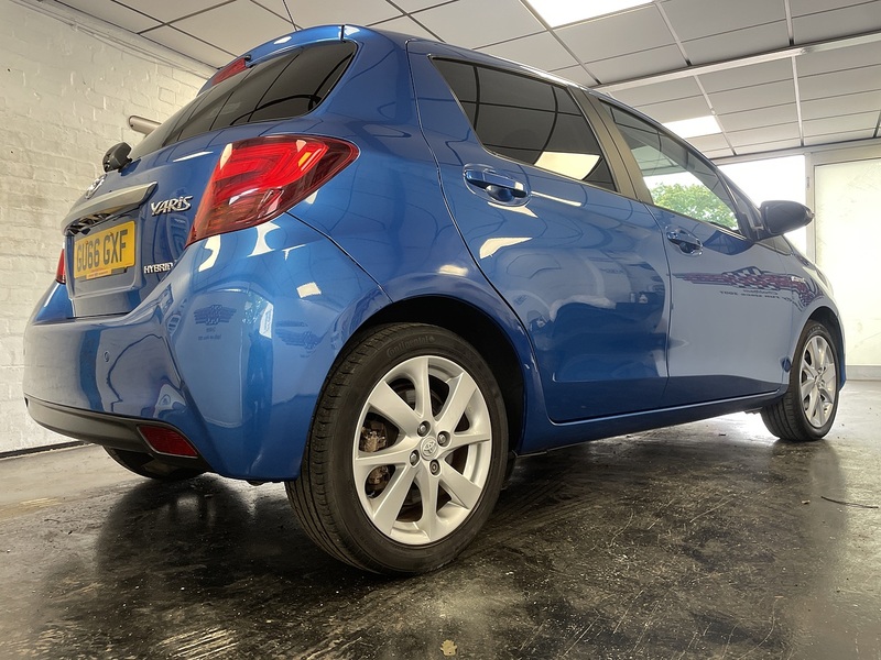 Toyota Yaris VVT-h Excel - U75693