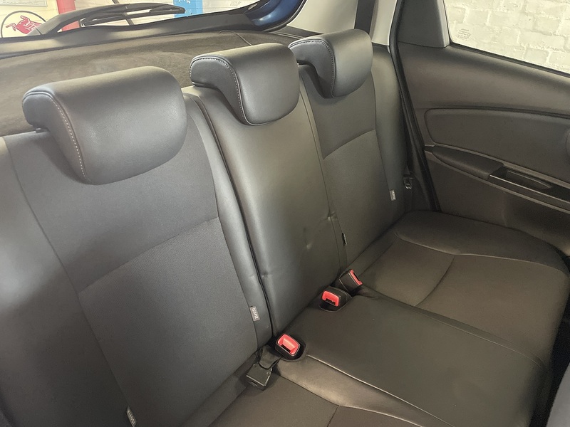 Toyota Yaris VVT-h Excel - U75693