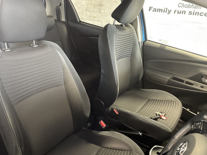 Toyota Yaris VVT-h Excel - U75693