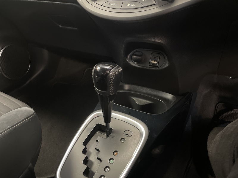 Toyota Yaris VVT-h Excel - U75693