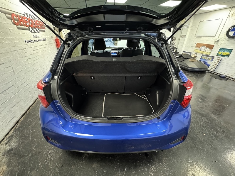 Toyota Yaris VVT-i Blue Bi-Tone - U75719