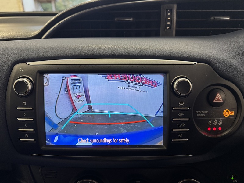 Toyota Yaris VVT-i Blue Bi-Tone - U75719