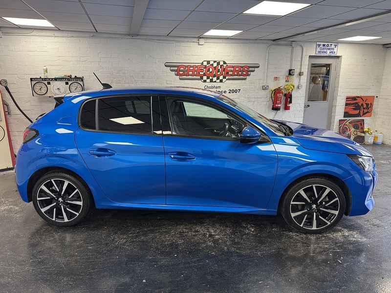 Peugeot 208 PureTech Allure Premium - U75726