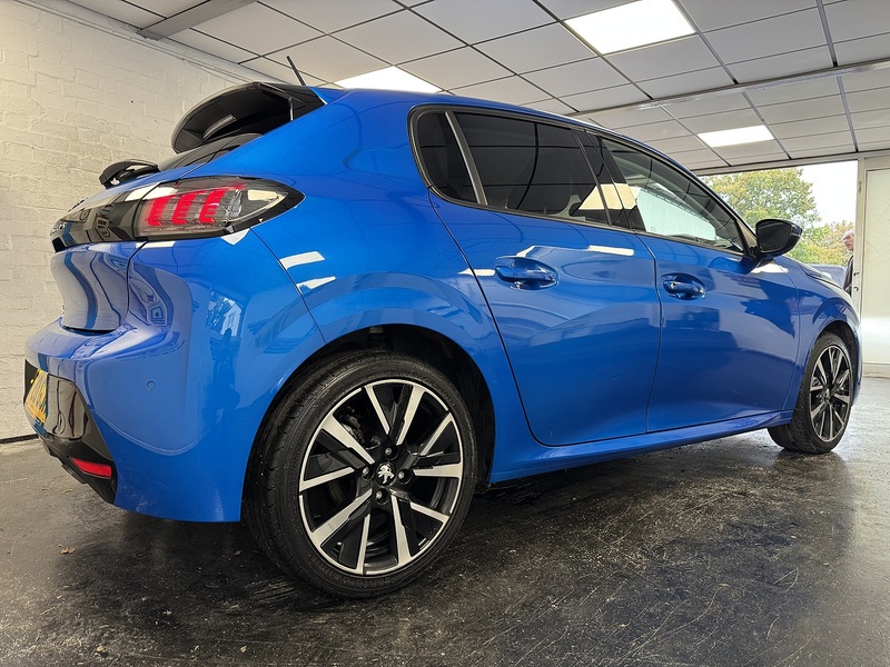 Peugeot 208 PureTech Allure Premium - U75726