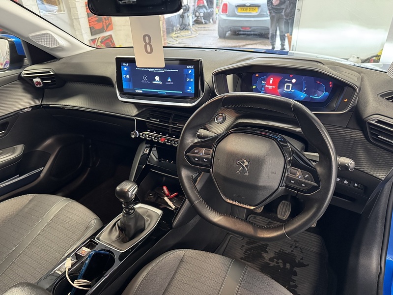 Peugeot 208 PureTech Allure Premium - U75726