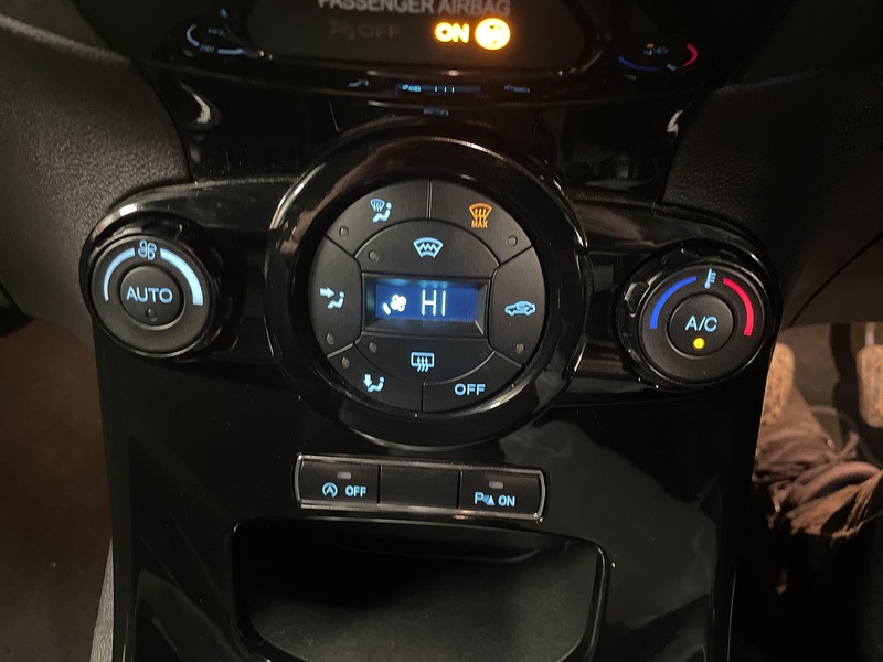 Ford Fiesta T EcoBoost Titanium - U75747