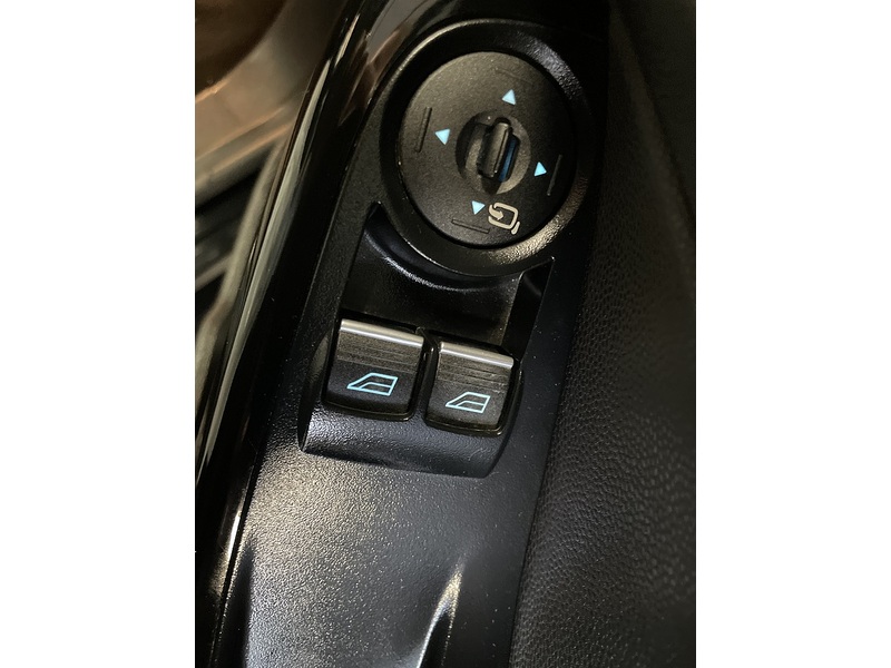 Ford Fiesta T EcoBoost Titanium - U75747