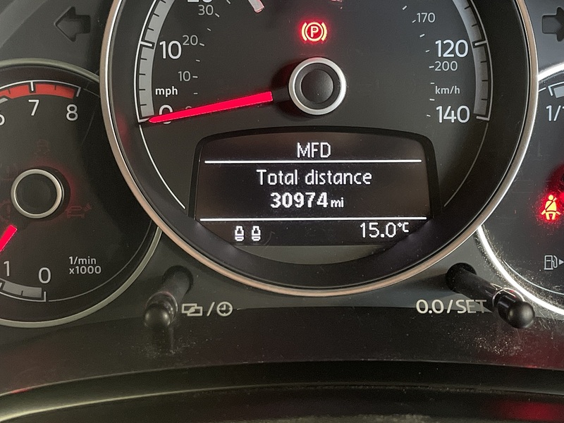 Volkswagen up! High up! - U75762