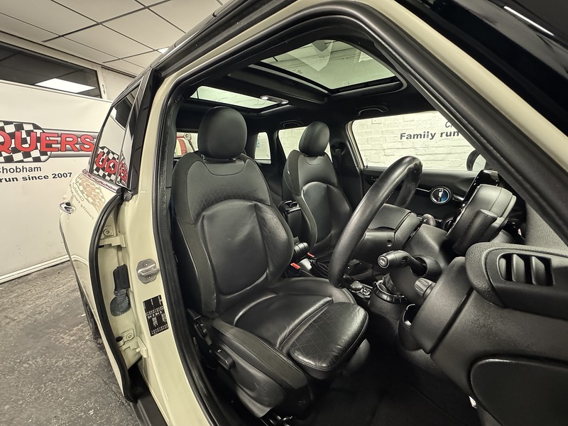 MINI Hatch Cooper - U75764