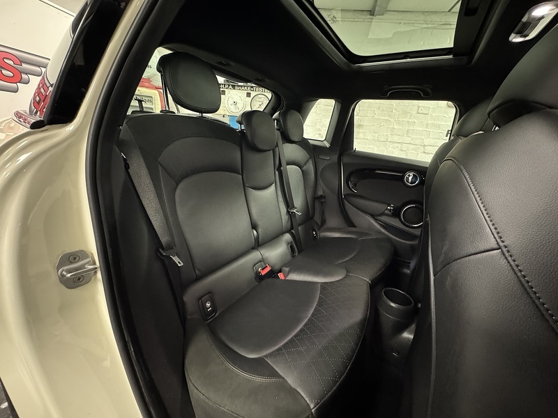 MINI Hatch Cooper - U75764