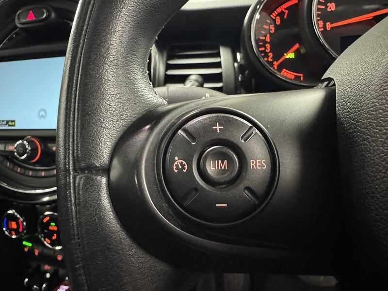 MINI Hatch Cooper - U75764