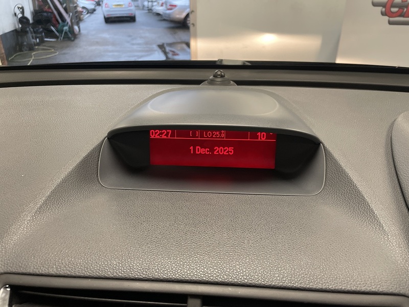 Vauxhall Mokka i SE - U75776