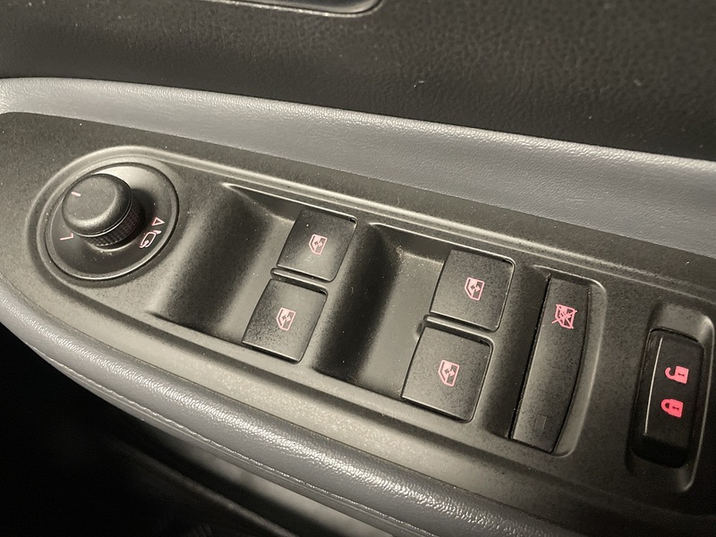 Vauxhall Mokka i SE - U75776