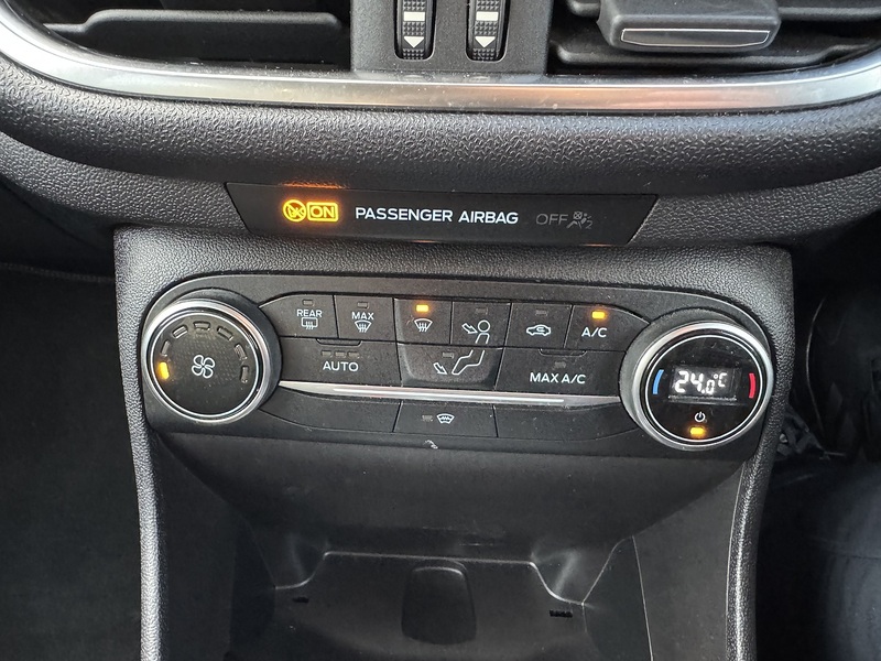 Ford Fiesta T EcoBoost Titanium - U75779