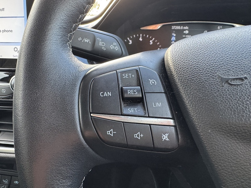 Ford Fiesta T EcoBoost Titanium - U75779