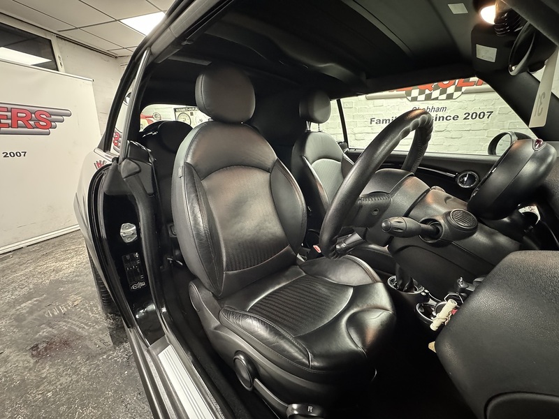 MINI Convertible Cooper - U75792