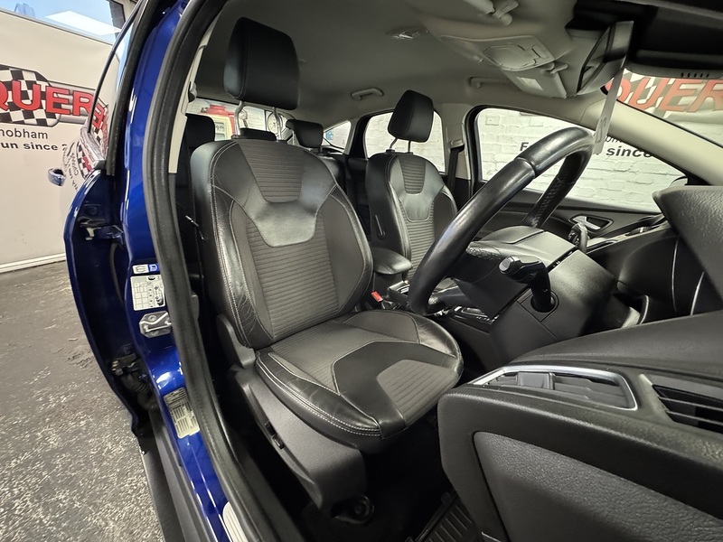 Ford Focus T EcoBoost Titanium X - U75797