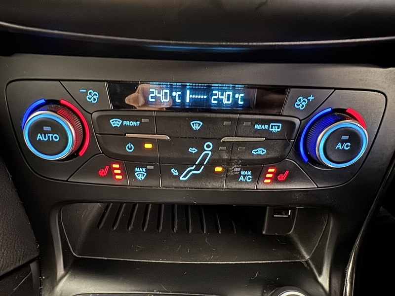 Ford Focus T EcoBoost Titanium X - U75797