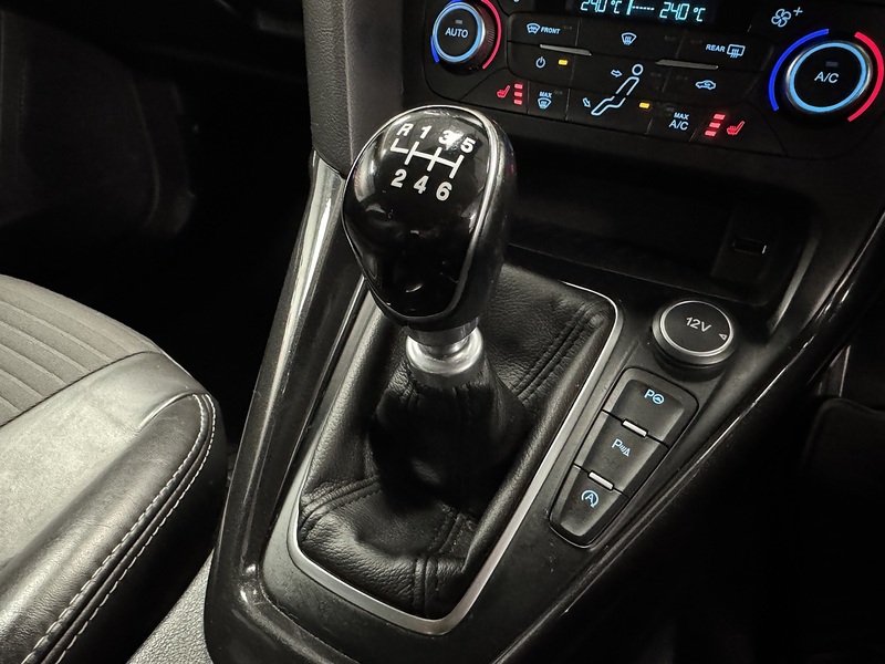 Ford Focus T EcoBoost Titanium X - U75797