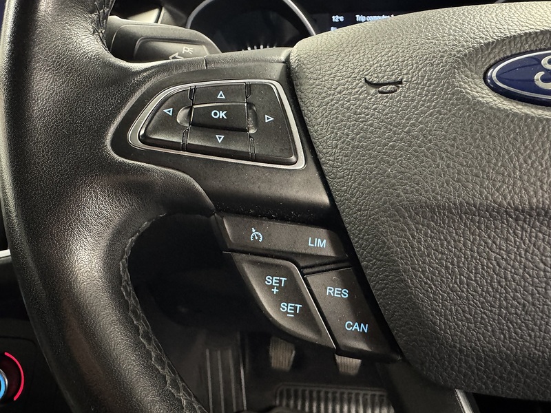 Ford Focus T EcoBoost Titanium X - U75797