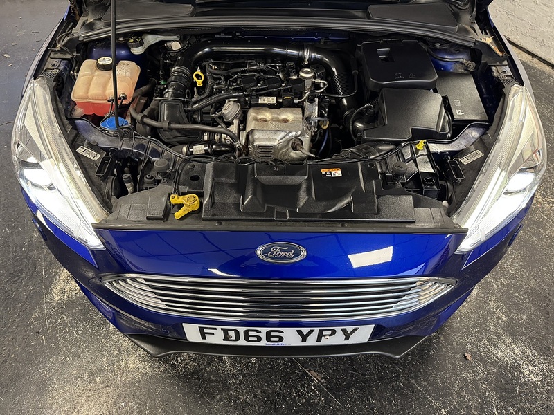 Ford Focus T EcoBoost Titanium X - U75797