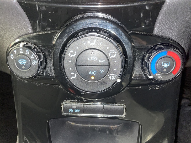 Ford Fiesta T EcoBoost Zetec - U75804