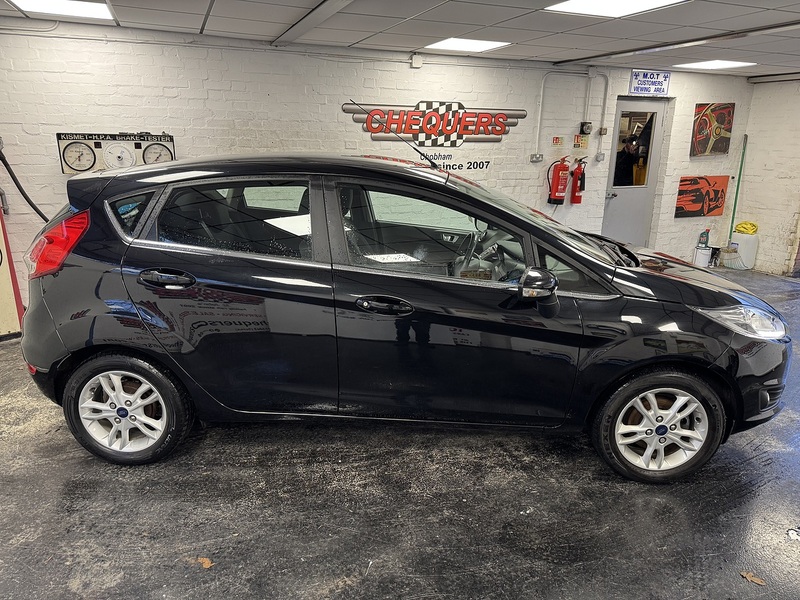 Ford Fiesta Zetec - U75816