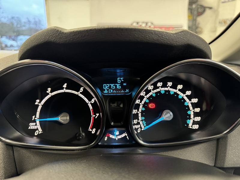 Ford Fiesta Zetec - U75816