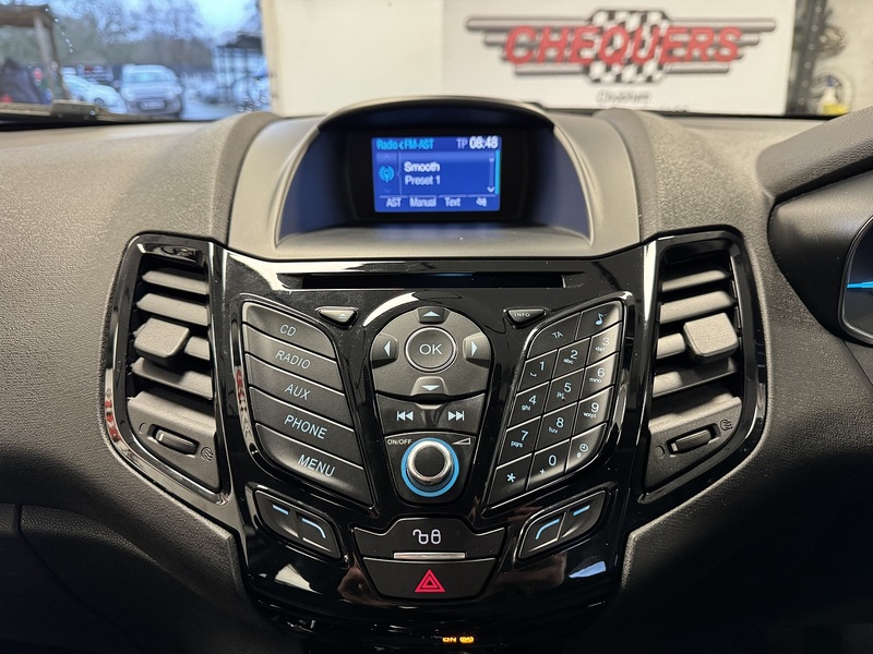 Ford Fiesta Zetec - U75816