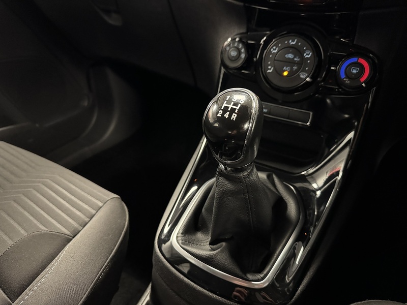 Ford Fiesta Zetec - U75816