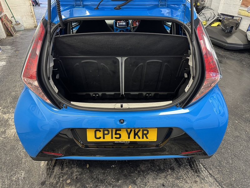 Toyota AYGO VVT-i x-cite - U75824