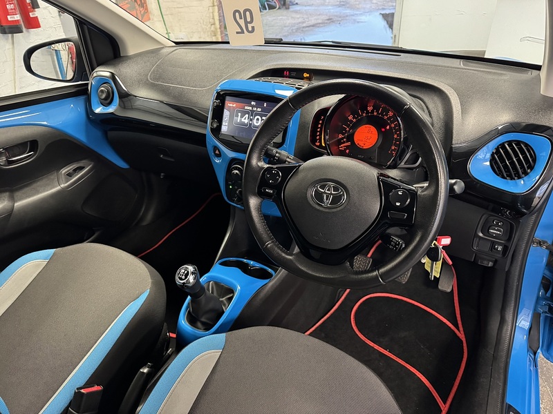 Toyota AYGO VVT-i x-cite - U75824