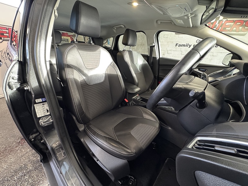 Ford Focus T EcoBoost Titanium X - U75833