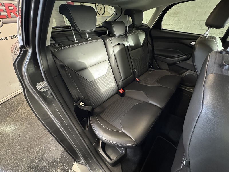 Ford Focus T EcoBoost Titanium X - U75833