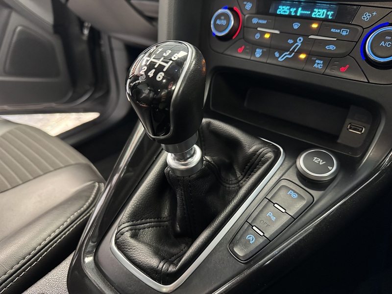 Ford Focus T EcoBoost Titanium X - U75833