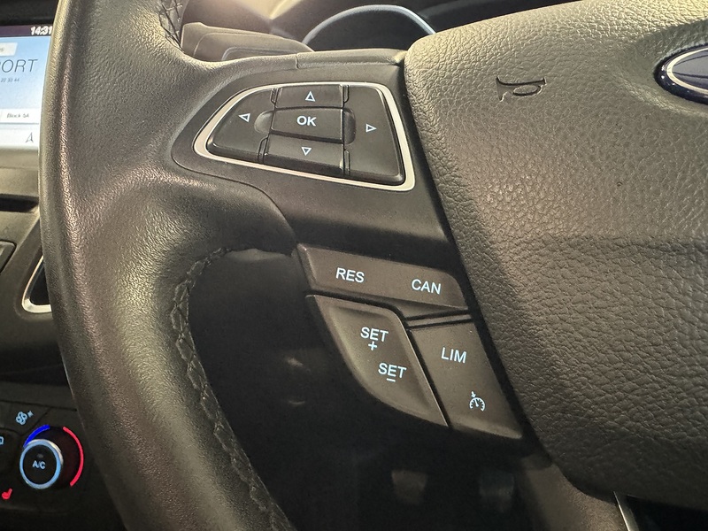 Ford Focus T EcoBoost Titanium X - U75833