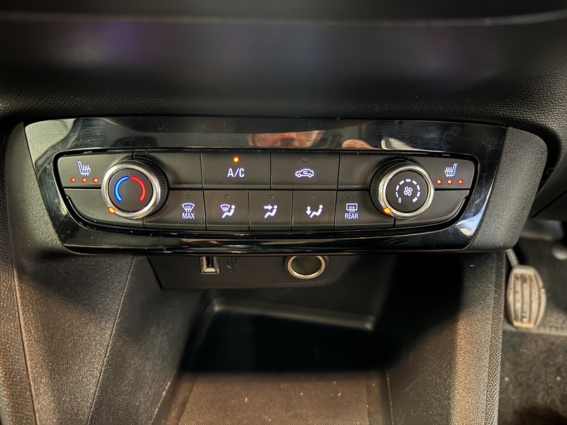 Vauxhall Corsa SE Nav Premium - U75840