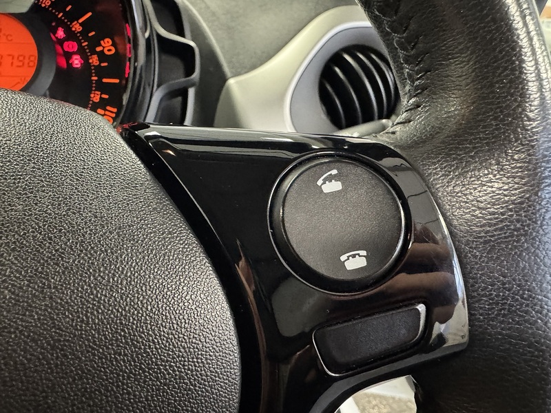 Toyota AYGO VVT-i x-play - U75851