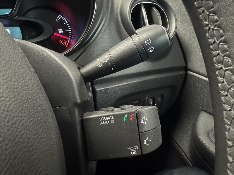 Renault Captur TCe ENERGY Iconic - U75875