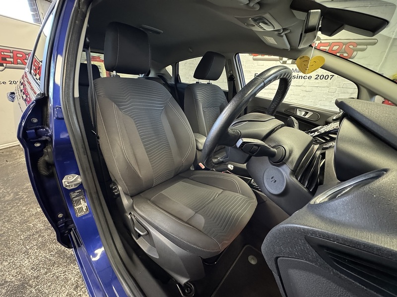 Ford Fiesta T EcoBoost Titanium - U75879