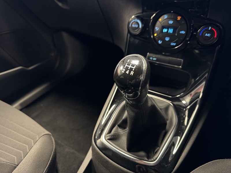 Ford Fiesta T EcoBoost Titanium - U75879