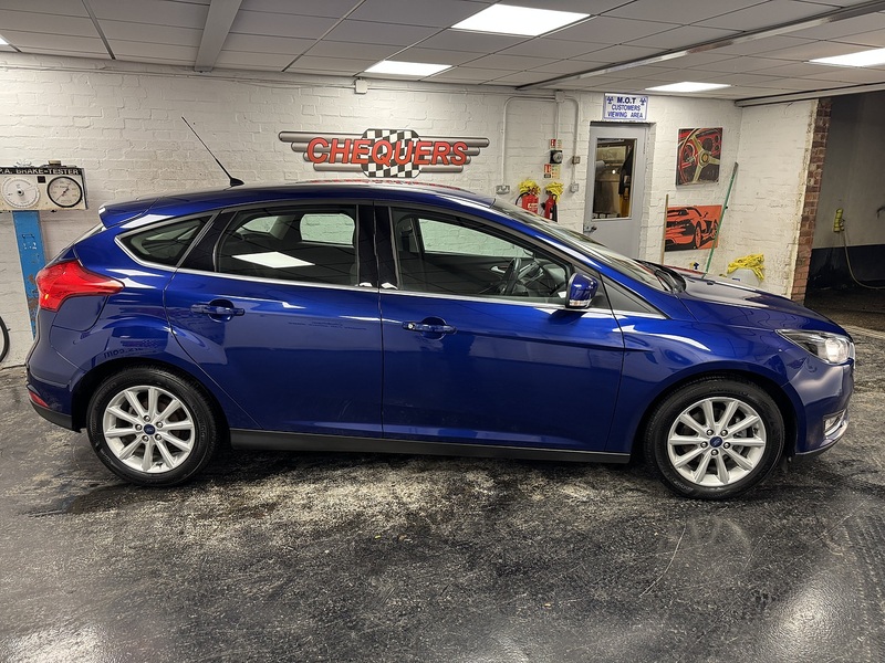 Ford Focus T EcoBoost Titanium - U75883