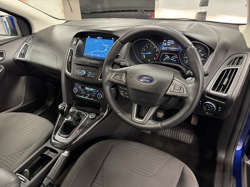 Ford Focus T EcoBoost Titanium - U75883