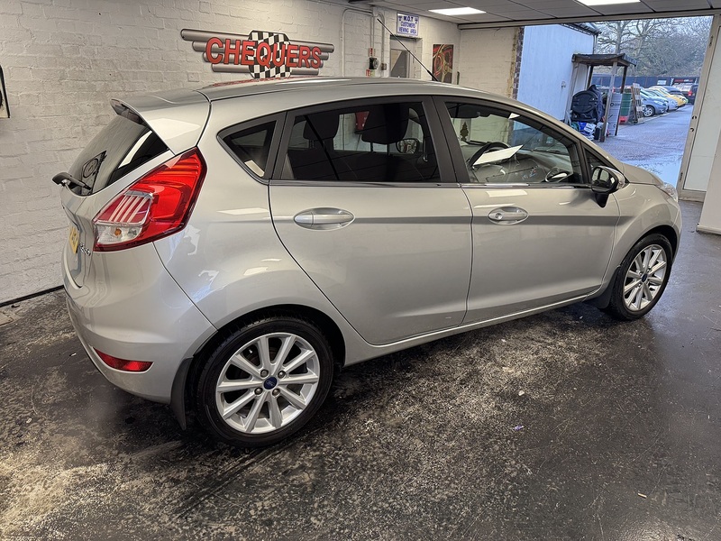 Ford Fiesta T EcoBoost Titanium - U75886