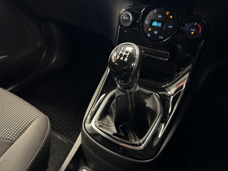 Ford Fiesta T EcoBoost Titanium - U75886