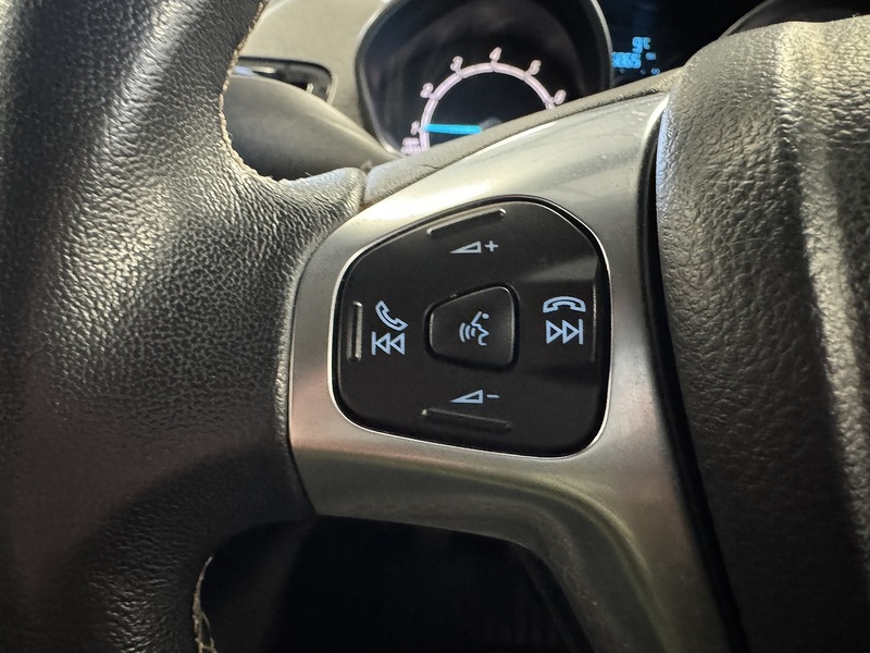 Ford Fiesta T EcoBoost Titanium - U75886