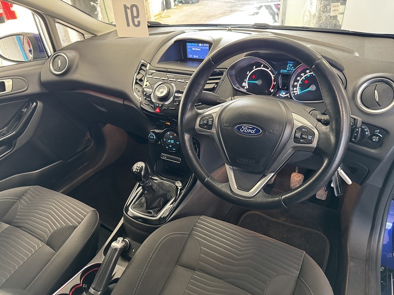 Ford Fiesta T EcoBoost Titanium - U75926