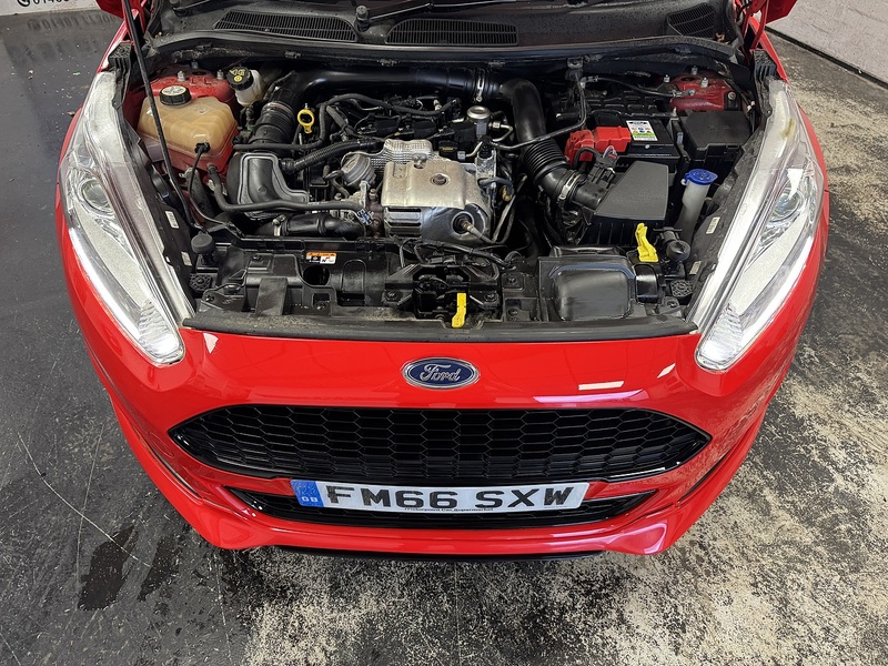 Ford Fiesta T EcoBoost ST-Line - U75928