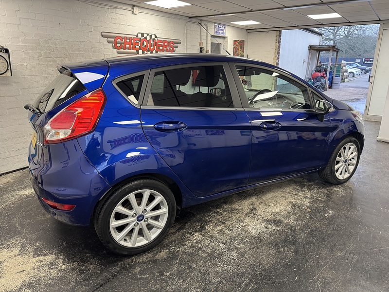 Ford Fiesta Titanium - U75939